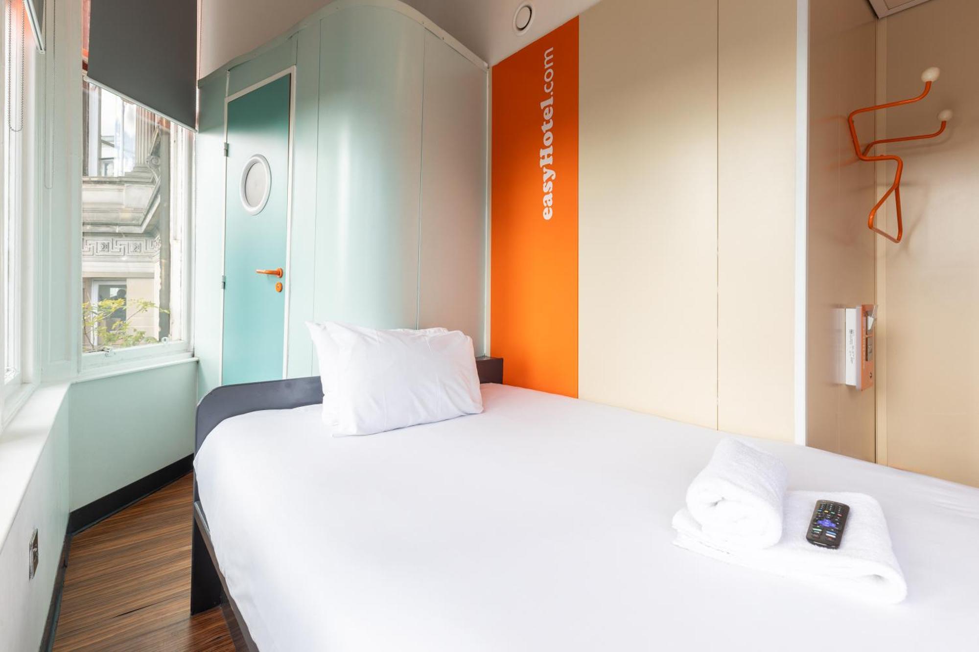 อีซีโฮเต็ล เอดินเบอระ Hotel เอดินบะระ ภายนอก รูปภาพ